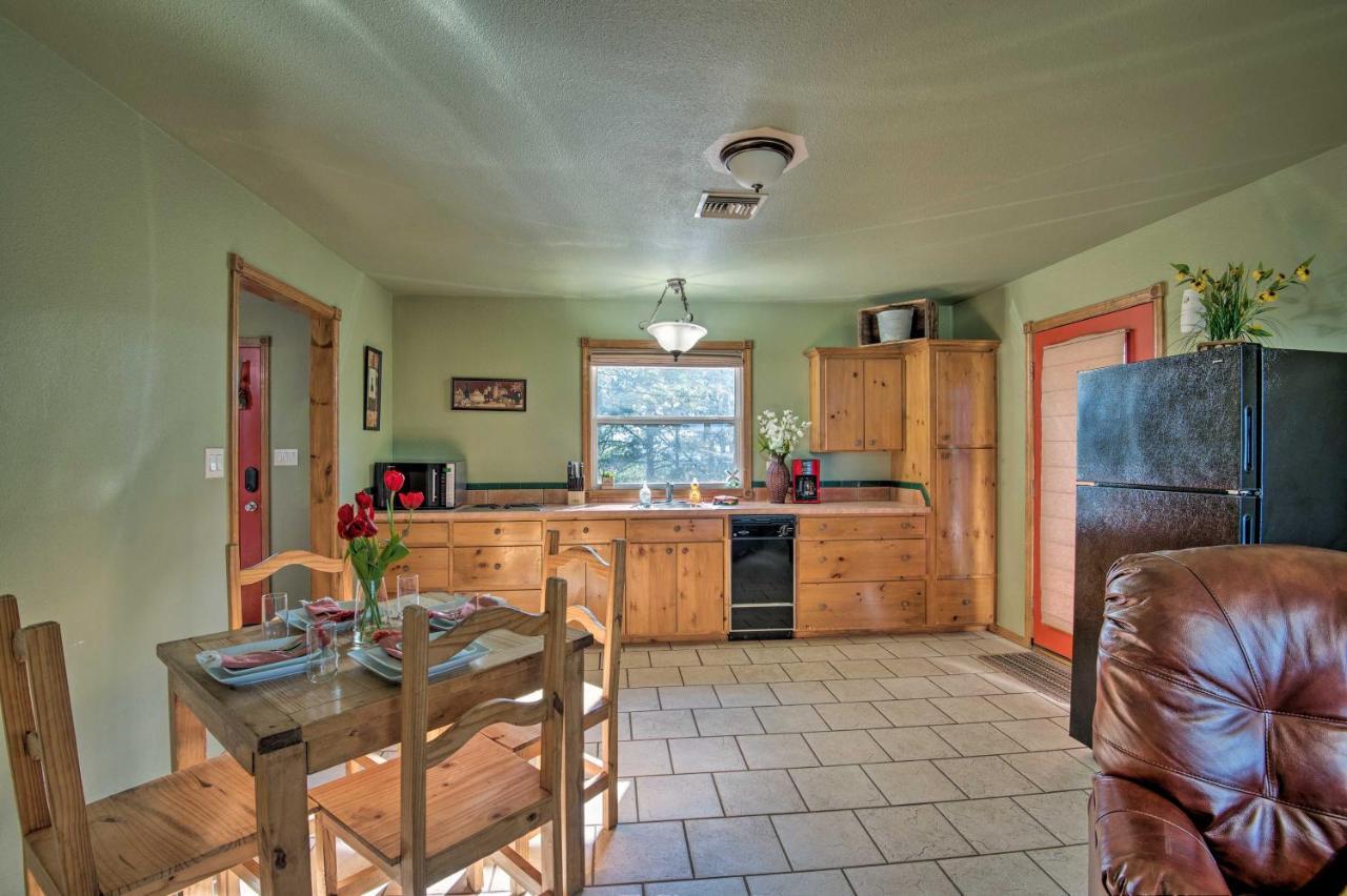 Broken Bow Cottage With Deck, Hot Tub And Fire Pit! Екстер'єр фото